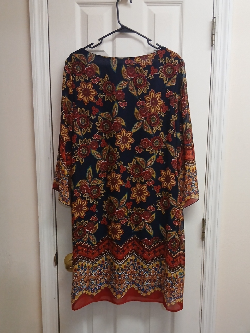 Madison Leigh Boho Chiffon Shift Dress with Split Sleeves Navy Plus Size 16. - Picture 9 of 13